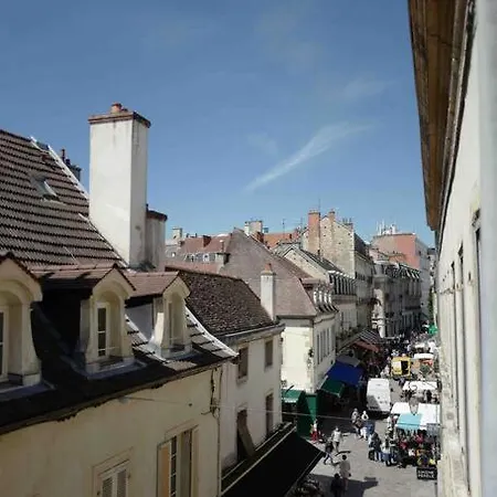 Le Jacquemart Apartman Dijon